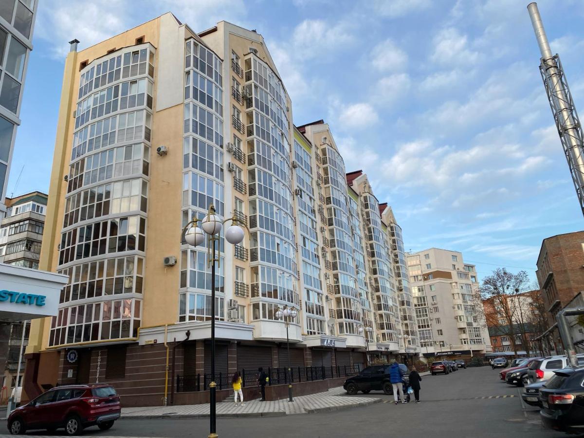 Світлі Апартаменти В Самому Центрі Біля Корпусного Парку - Мережа Helen Poltava Luaran gambar